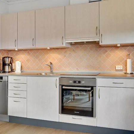 Lägenhet Elevus - 10m From The Sea By Interhome